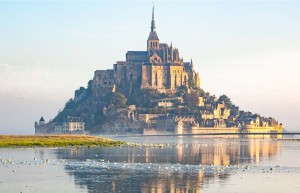 Остров-замок Мон-Сен-Мишель (Mont Saint Michel) — Франция | Место № 2  