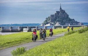 Остров-замок Мон-Сен-Мишель (Mont Saint Michel) — Франция | Место № 2  