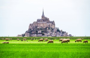 Остров-замок Мон-Сен-Мишель (Mont Saint Michel) — Франция | Место № 2  